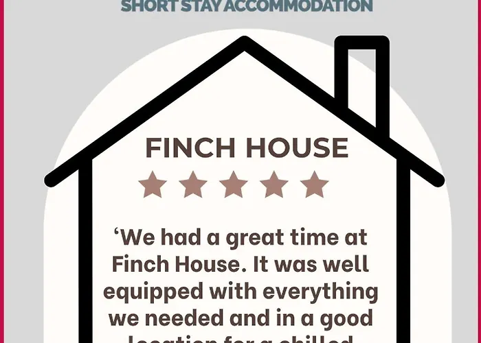 Hereford - Finch House - Modern 4 Bedroom House Located In South Hereford, Dog Friendly With Nearby Countryside, Pool Table, Sleeps Up To 10 Guests - Hosted By Rentmyhouse