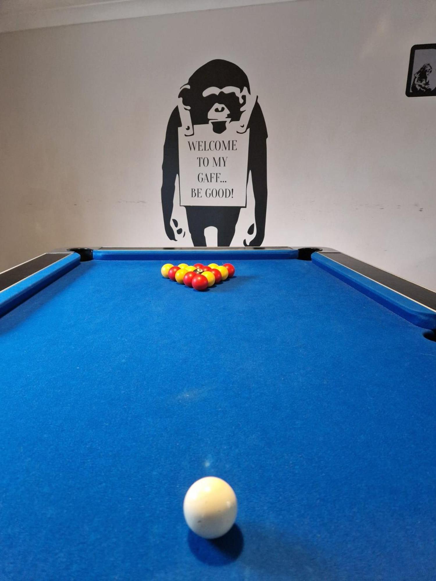 Casa de Férias Hereford - Finch House - Modern 4 Bedroom House Located In South Hereford, Dog Friendly With Nearby Countryside, Pool Table, Sleeps Up To 10 Guests - Hosted By Rentmyhouse Hereford